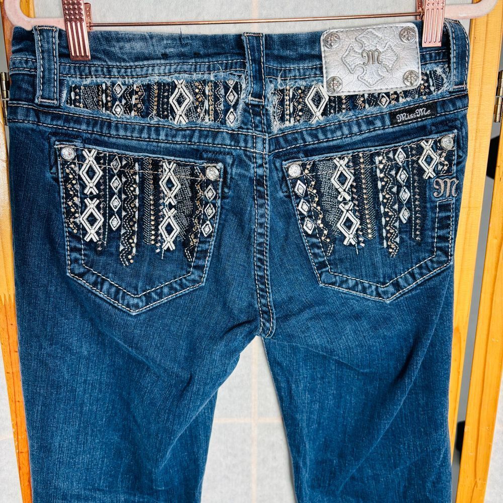 Miss Me Women's 27 Mid Rise Baby Boot Cut Dark Wash  Embroidered Bedazzle‎